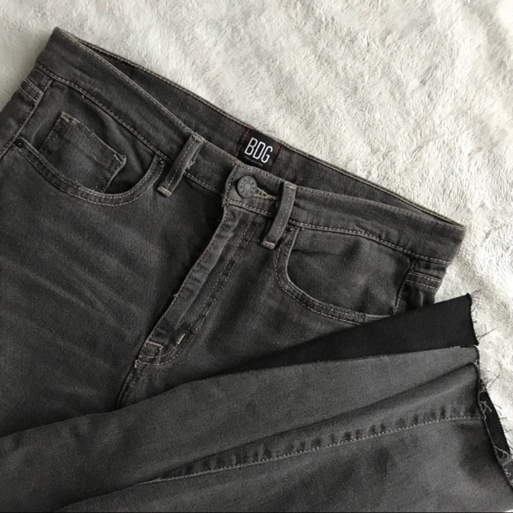 BDG Twig High-Rise Cropped Jeans